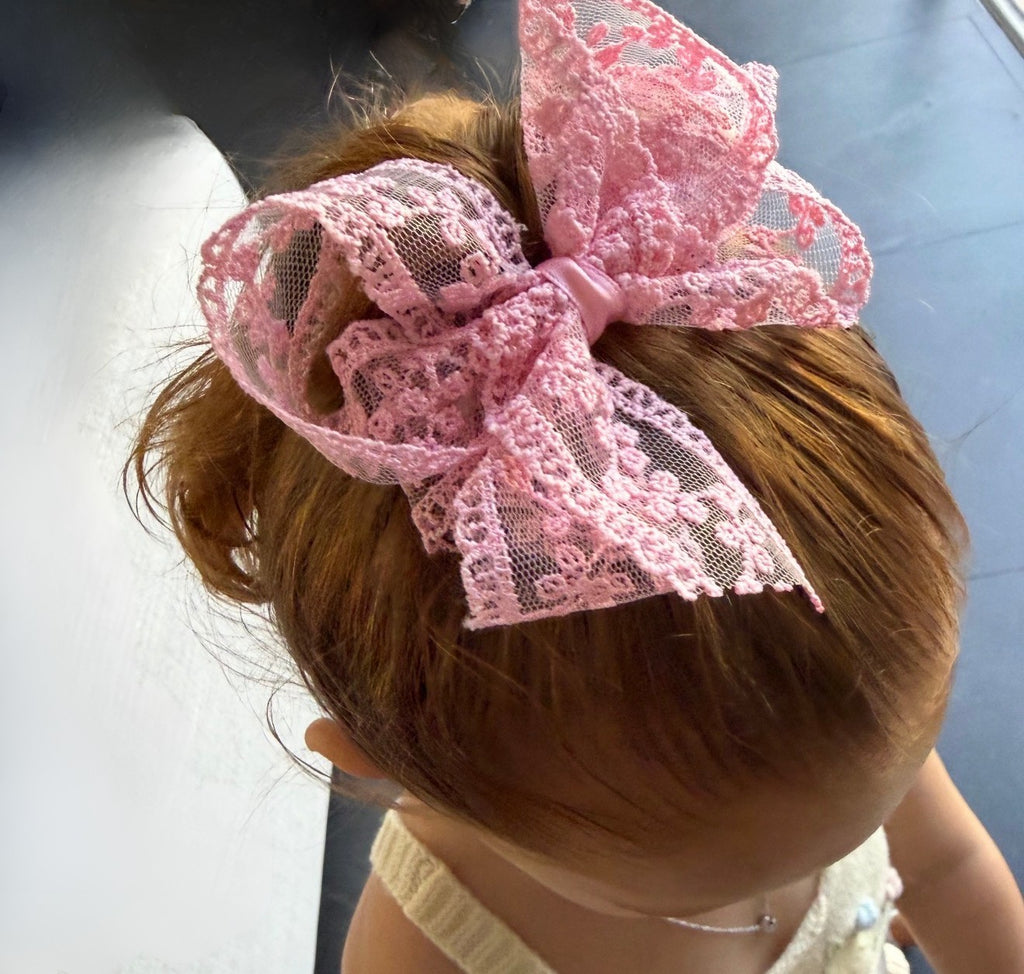 Sheer Vintage Lace Bow (Medium)