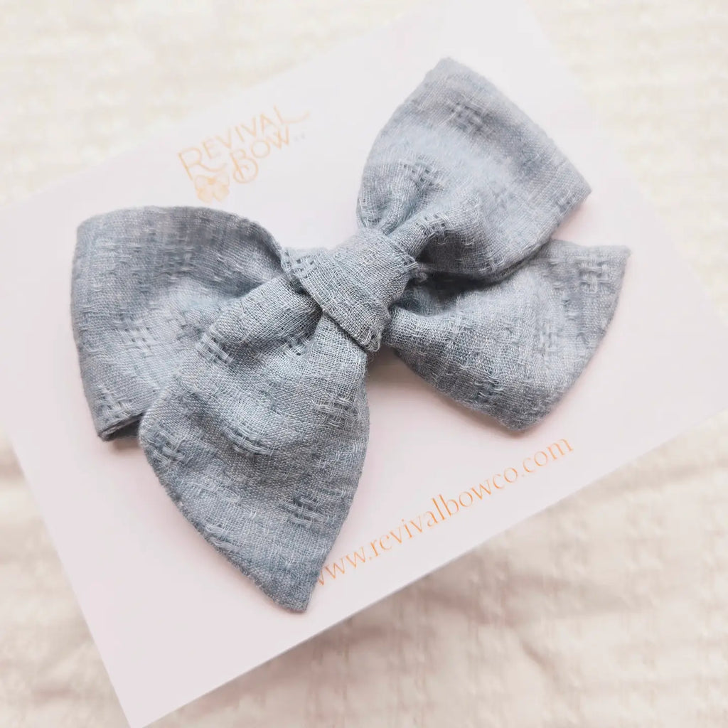 Large Handtied Bow on Clip