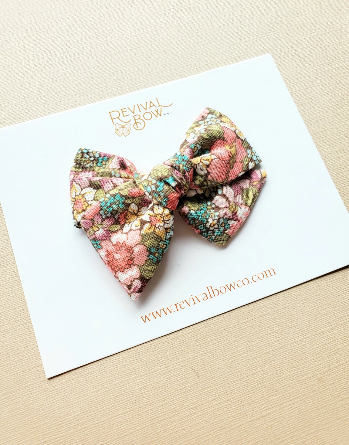 Neutral Floral Bow on Clip