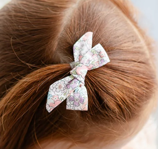 Lillia Petite Bow Clip