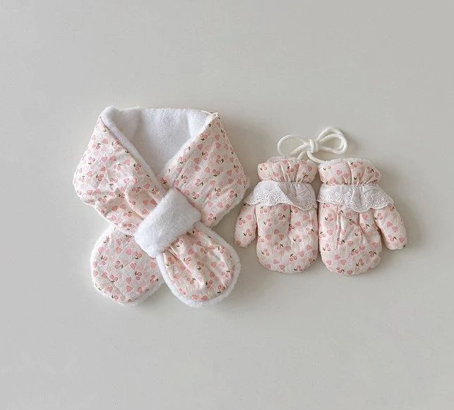 Heart Button Gloves