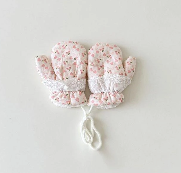 Heart Button Gloves