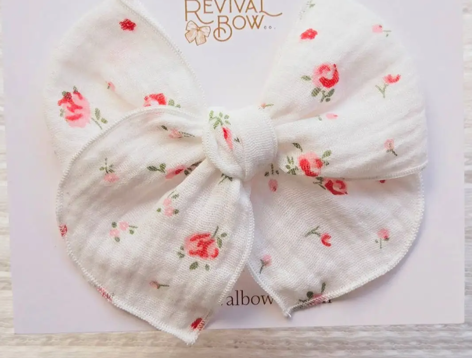 Fable Bow Clip